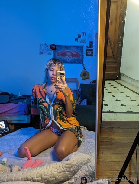 poisonbloom nude model photos