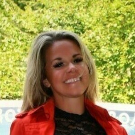 garagebarbie hot actress pic