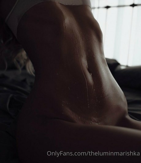 Lumin Marishka model pornographic picture