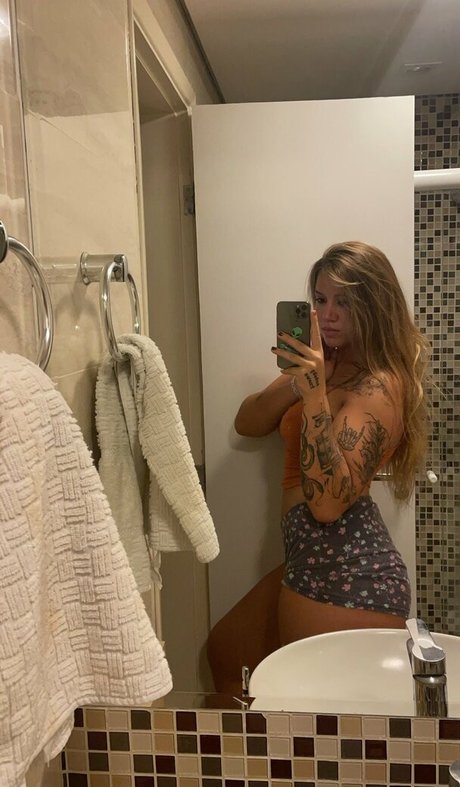 Elanadara model beautiful images