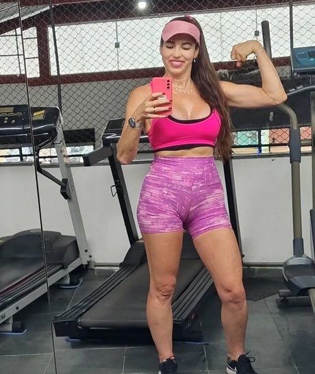 Pytykely sexy model pics