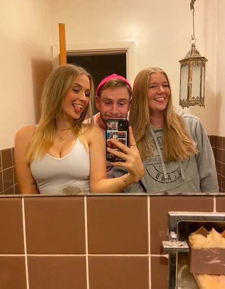 Madisun Sullivan model pretty photo