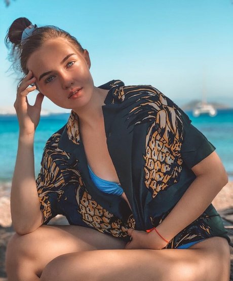 Kate Peet exclusive actress galleries