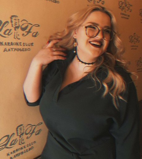 Julia Chegodar perfect model image