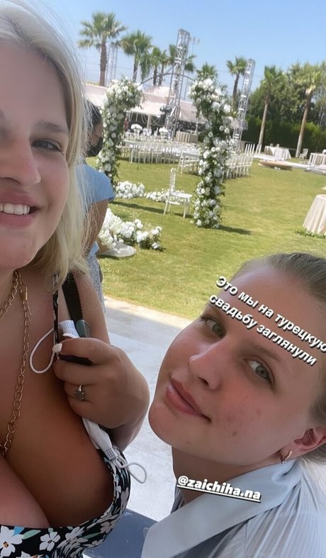 Julia Chegodar art star pic