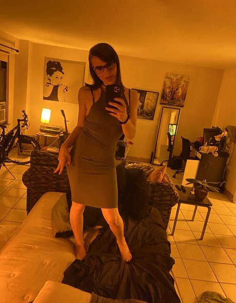 Ava Shade hd actress pic