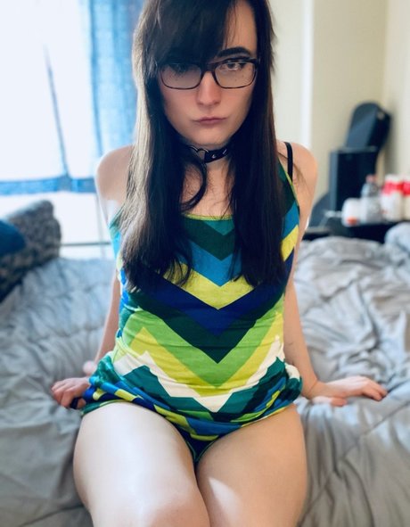 Ava Shade hot pornstar photo