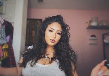 Esmeralda Quintero nude star gallery