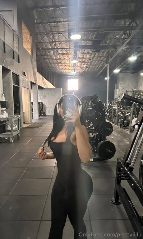 Prettylillu best pornstar gallery