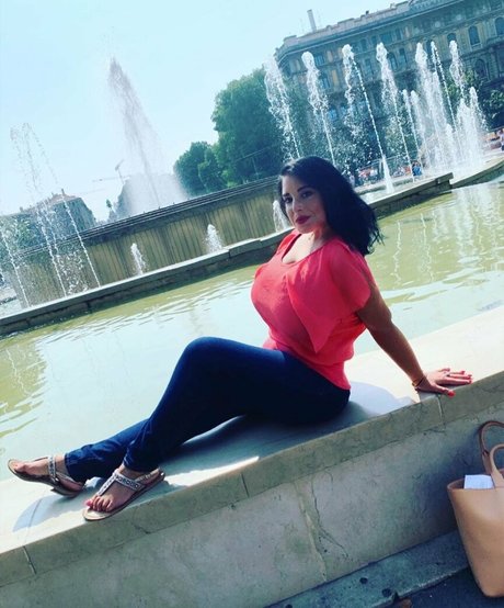 Valeria Vela star pretty pictures