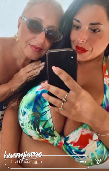 Valeria Vela nude model gallery