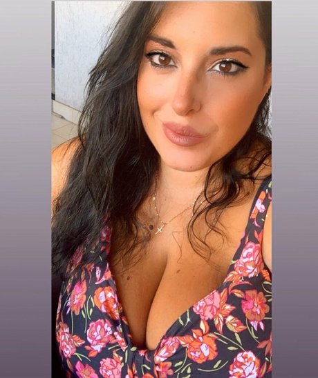 Valeria Vela sexy star photos