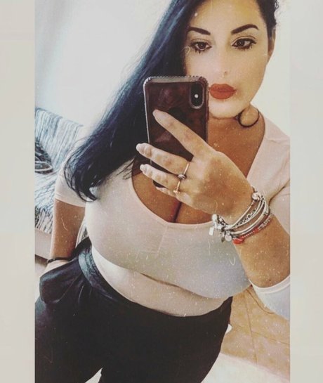 Valeria Vela perfect star pictures