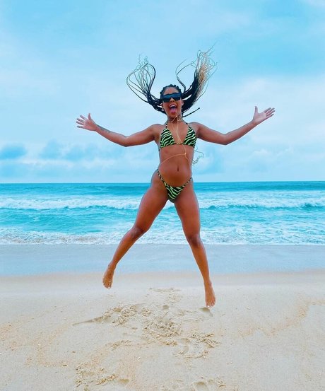 Marvvila top model images