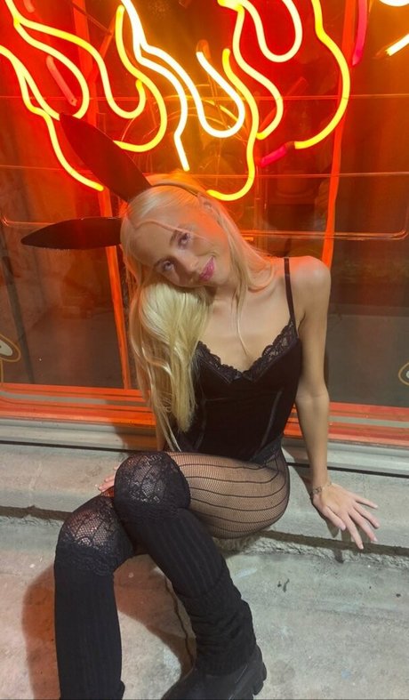 Haleyandersn nice model galleries