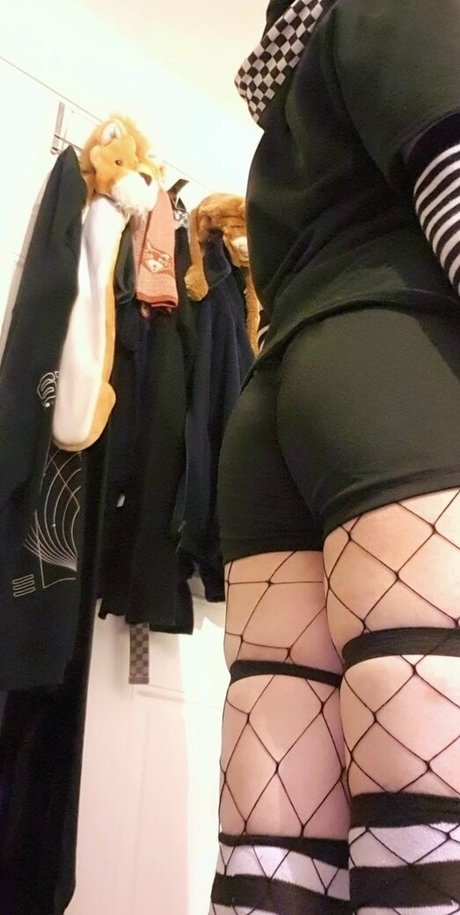 Wah Donka model pretty photo