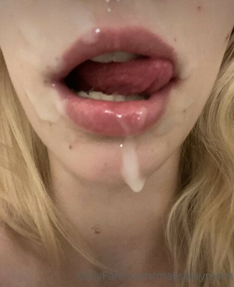 Malisplayroom xxx model images