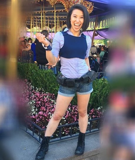 Erika Ishii exclusive star pic