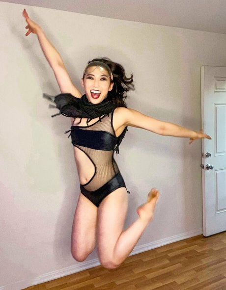 Erika Ishii erotic pornstar pic