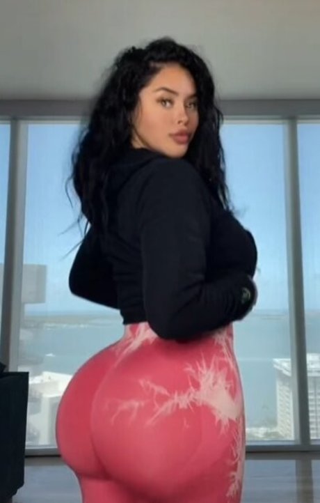 Viraljen beautiful model pics