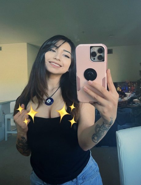 SxnpaiJxde sex actress photo