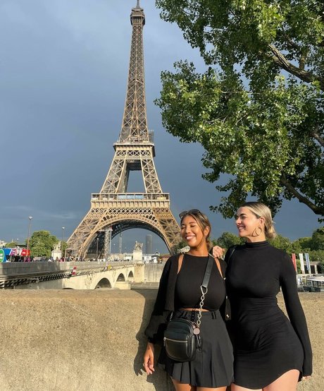 Sml Prsn erotic actress pictures