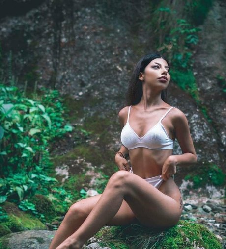 alecsandraa a exclusive model photo