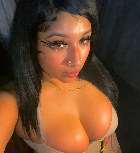 Linduh high quality pornstar image