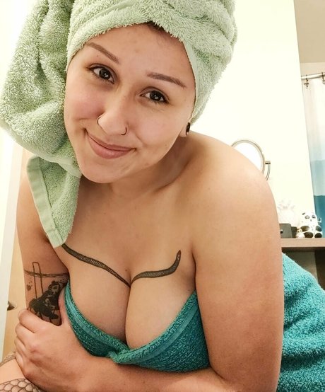 venusontheflipside sexy pornstar gallery