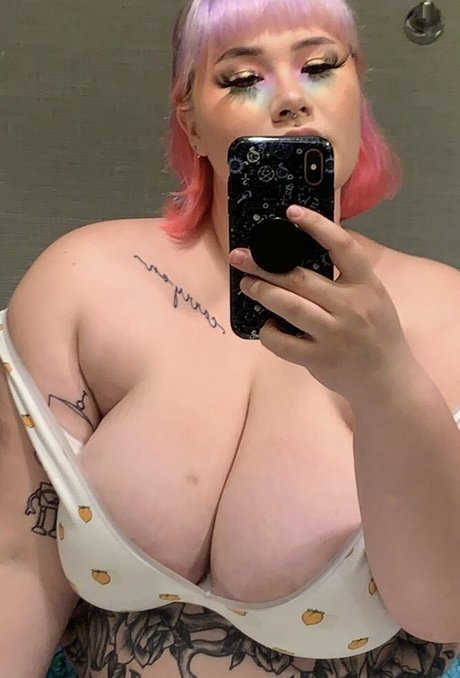 venusontheflipside hd actress photo