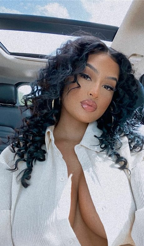 Lucero Crystal star hd image