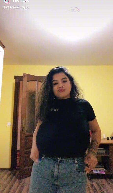 Melannia nude pornstar pics