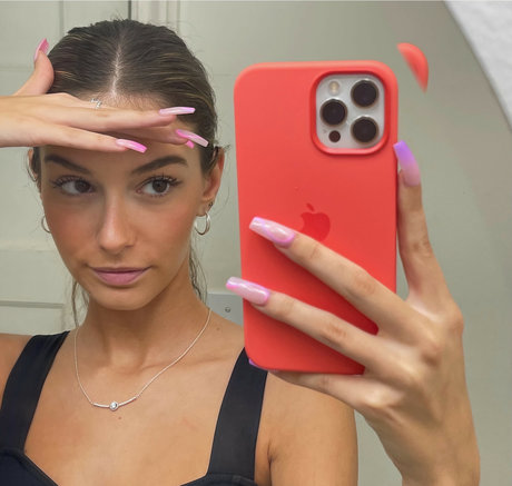 brunettestarbucksaddict pretty pornstar pictures