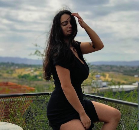 Antonela Tomatis xxx model pic