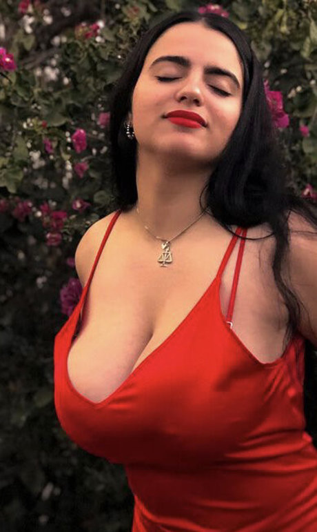 Antonela Tomatis pretty model images