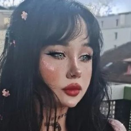 SaltyBxxbe xxx actress archive