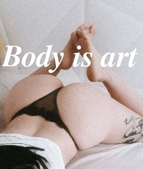 SaltyBxxbe erotic star img