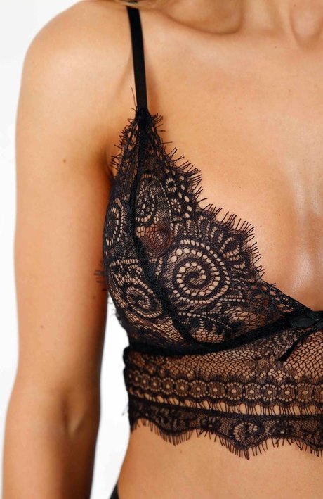 Pia Muehlenbeck high quality actress archive