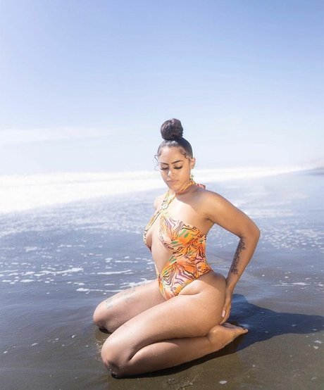 _shebecrazy high quality model picture