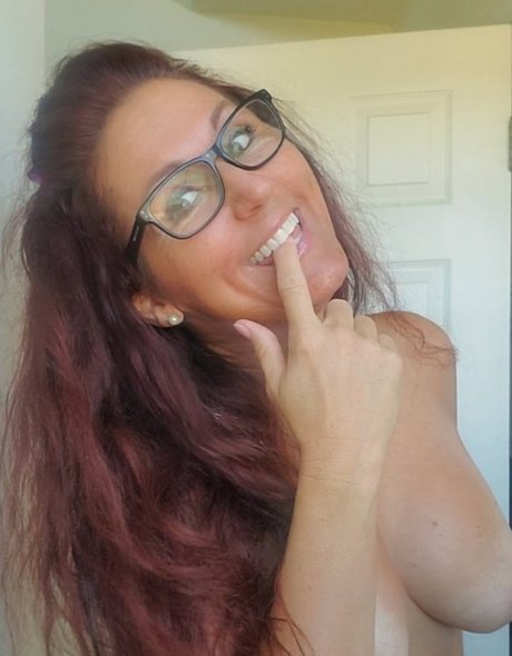 Milf Monie pornographic actress gallery