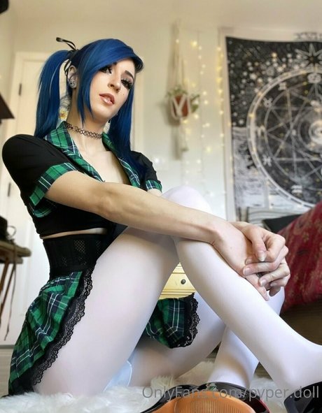 Paper doll star exclusive img