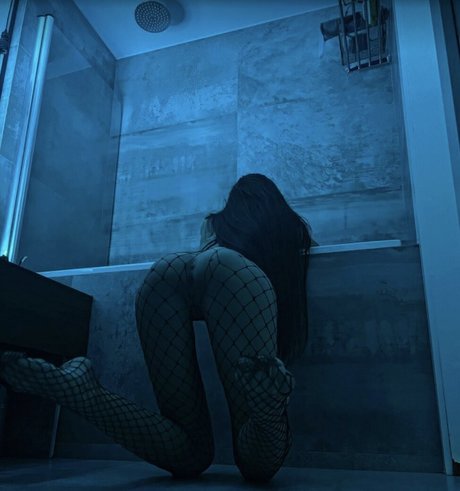 Vanda Vision art model img