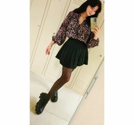 Little Luci porn actress gallery