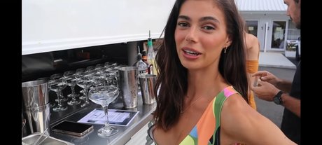 Ashton Wood star exclusive gallery