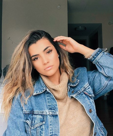 Kylie Manue star sex archive