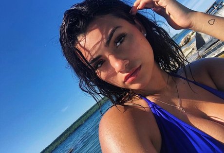 Kylie Manue model porn gallery