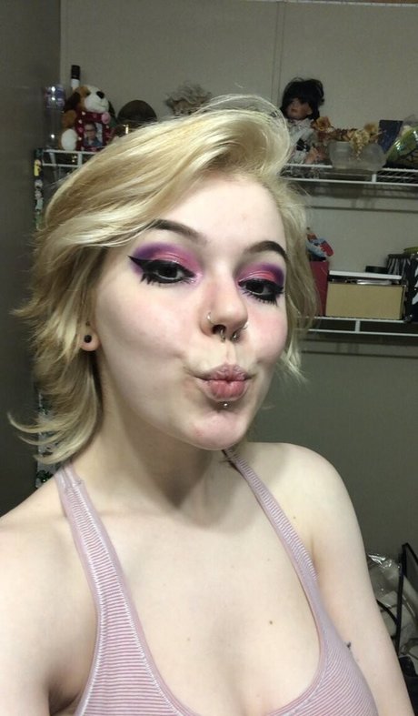 liluthivert model adult pictures