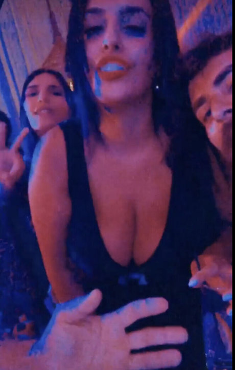 Chrysanthie Profile pic