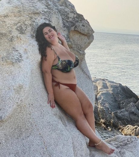 Caliope erotic model img