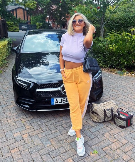 Claudia Valler high quality model img